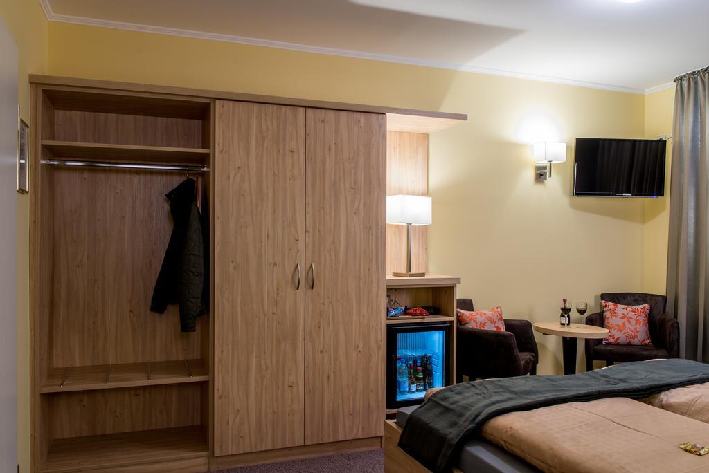 Landhotel Zur Post Bad Konig Room photo